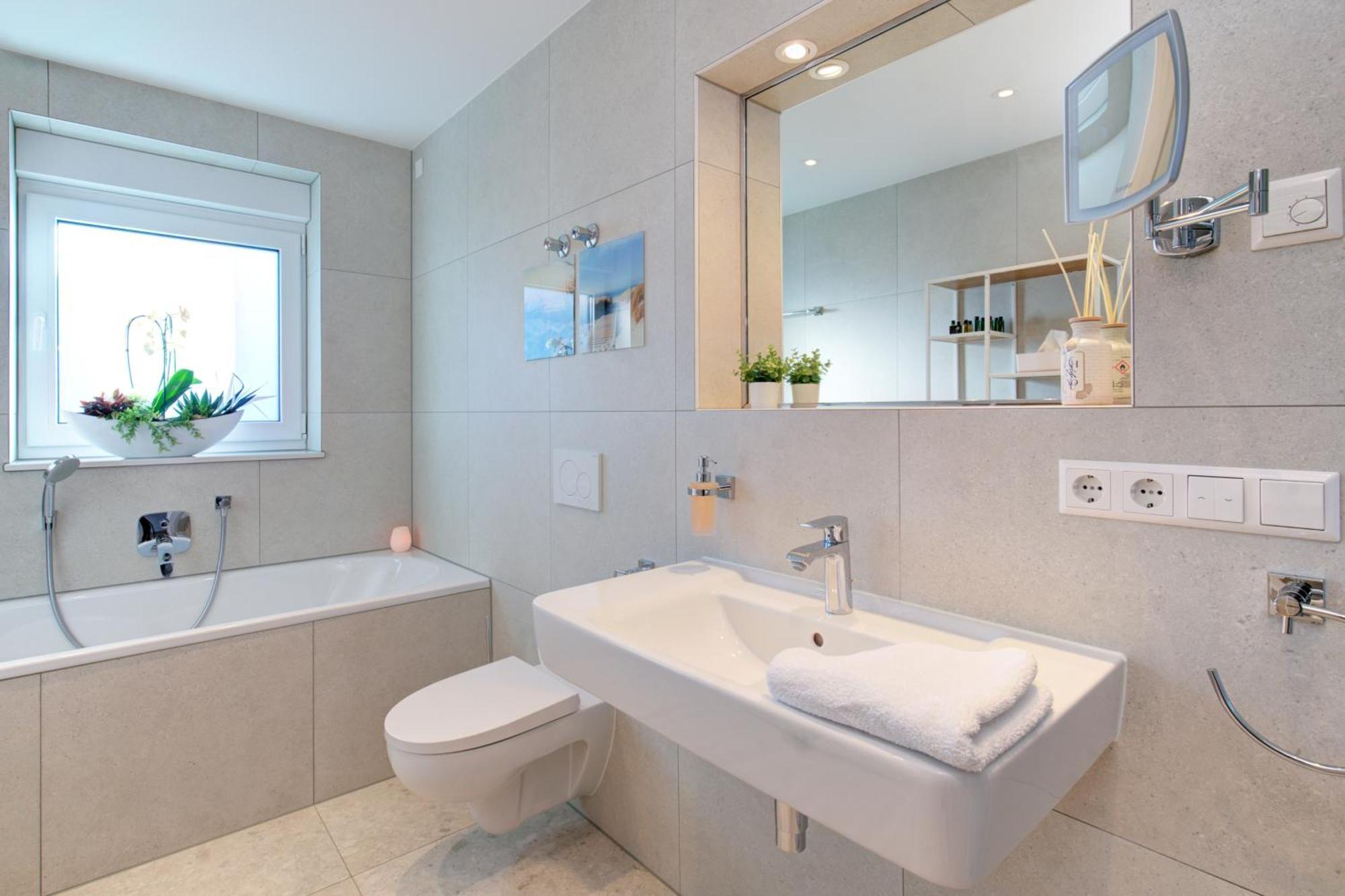 BlumenRaum Ferienwohnung 2 Karlsruhe Ngoại thất bức ảnh